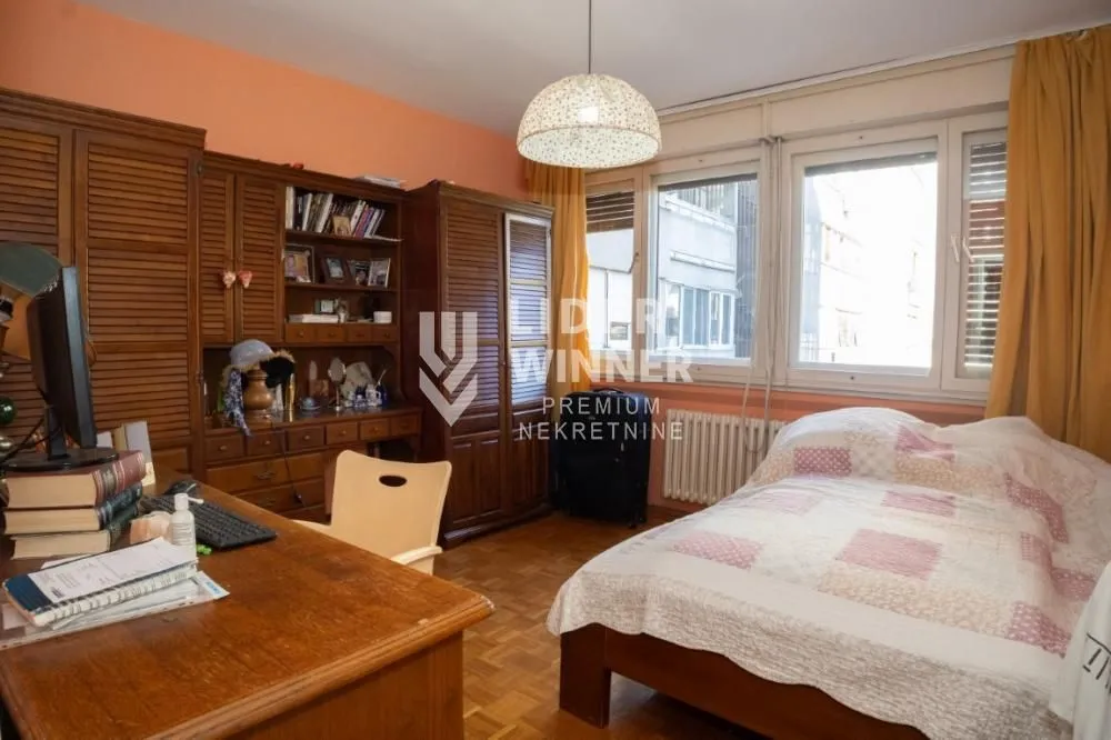 Prodaja, trosoban stan, 76m², Brace Jerković, Voždovac Sve Podlokacije