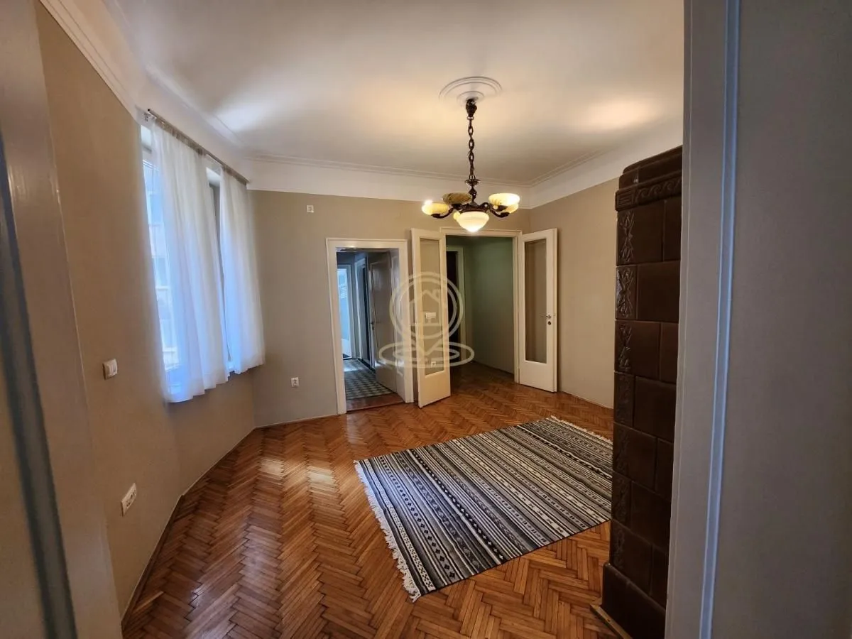 Izdavanje, poslovni prostor, 80m², Stari Grad, Beograd