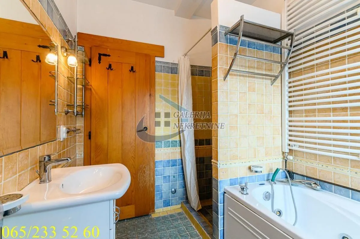 Sale, three bedroom apartment, 78m², Stari Grad, Beograd