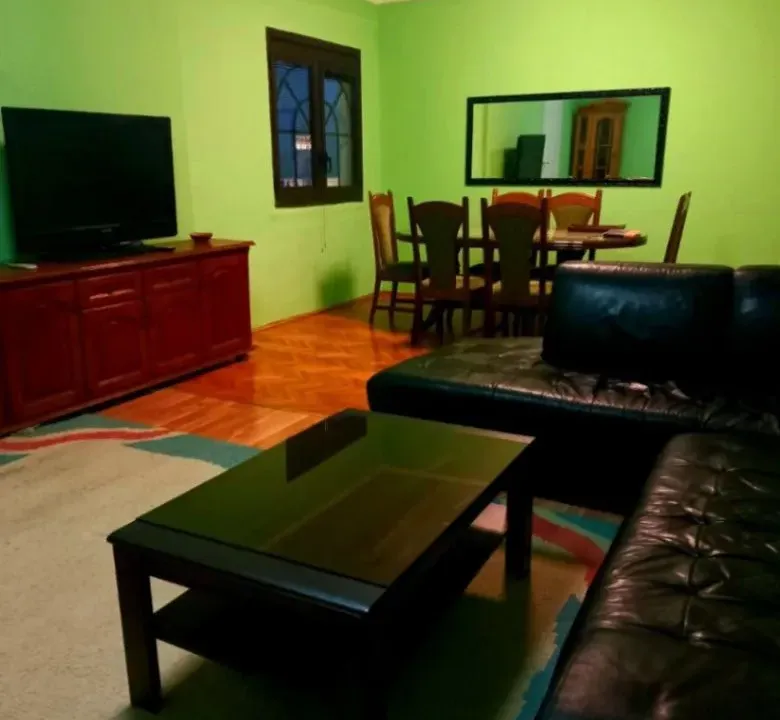 Izdavanje, trosoban stan, 85m², Dalmatinska ulica, Podgorica