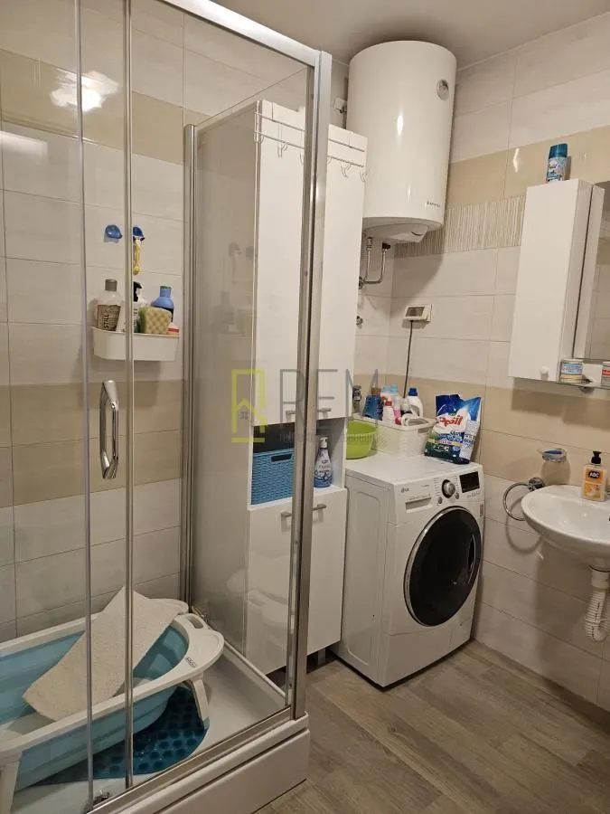 Prodaja, trosoban stan, 78m², Stari Aerodrom, Podgorica