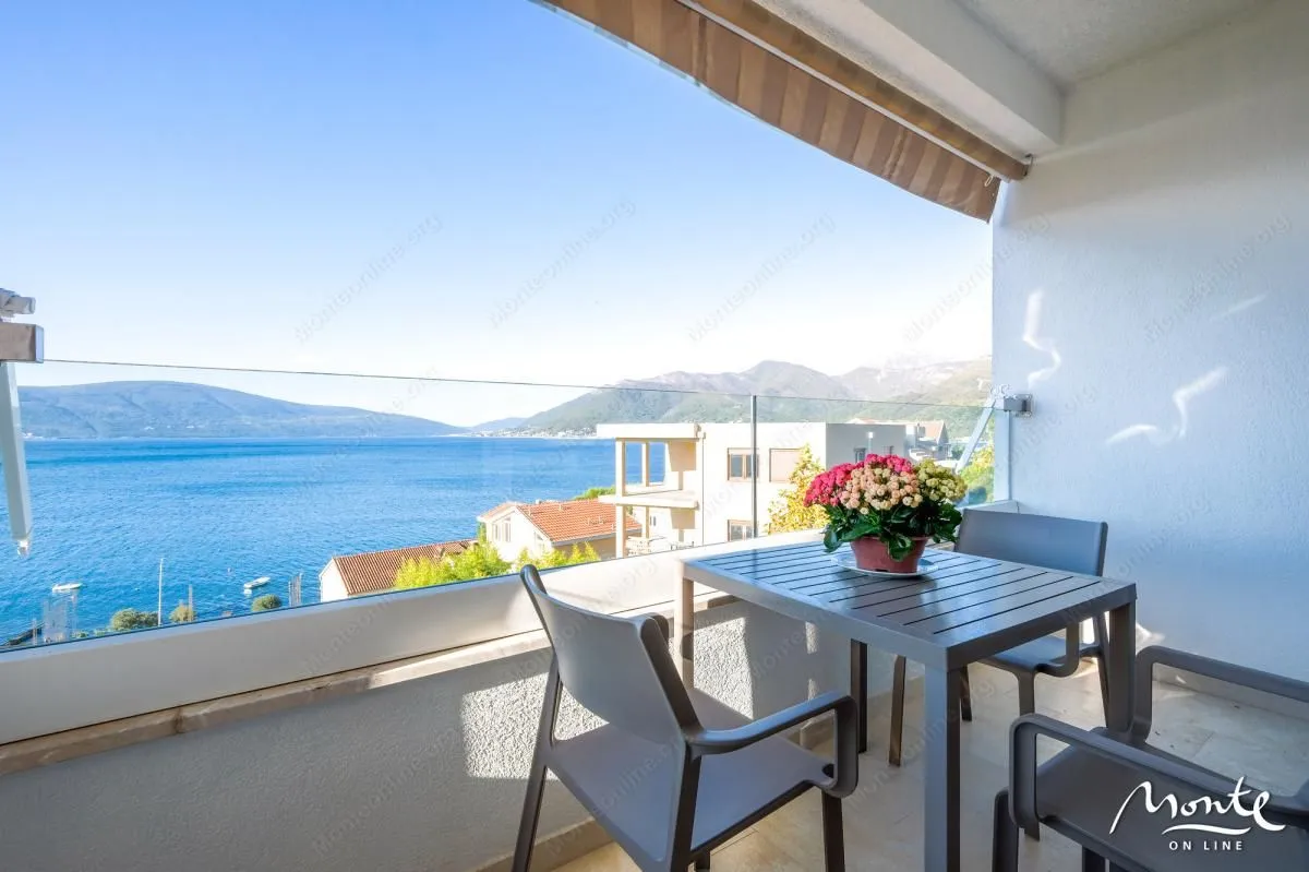 Prodaja, dvosoban stan, 66m², Tivat, Crna Gora