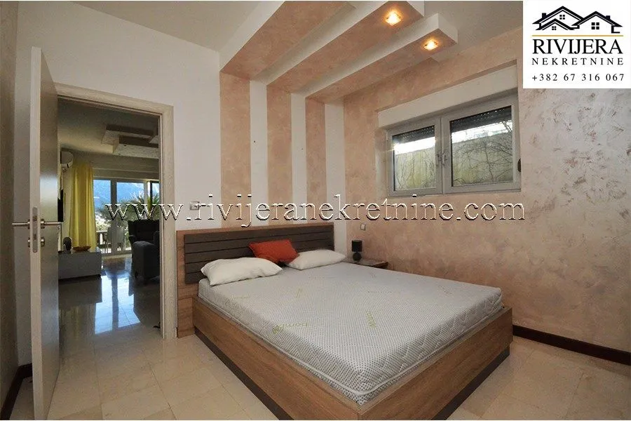 Sale, two bedroom apartment, 64m², Dobrota, Kotor