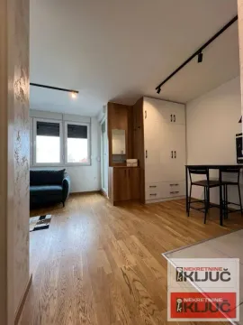 Prodaja, garsonjera, 27m², Bulevar patrijarha Pavla, Novi Sad Sve Podlokacije - image 5