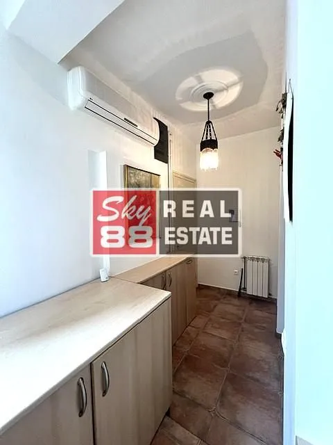 Izdavanje, trosoban stan, 75m², Vračar Sve Podlokacije, Beograd