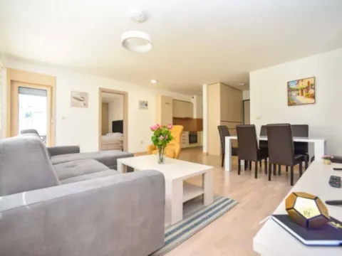 Rent, two bedroom apartment, 76m², Budva, Crna Gora