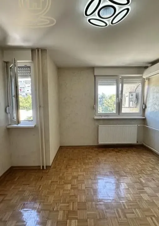 Prodaja, garsonjera, 21m², Bulevar Oslobodjenja, Novi Sad Sve Podlokacije