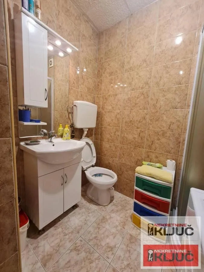 Prodaja, dvosoban stan, 56m², Železnička Stanica, Novi Sad Sve Podlokacije
