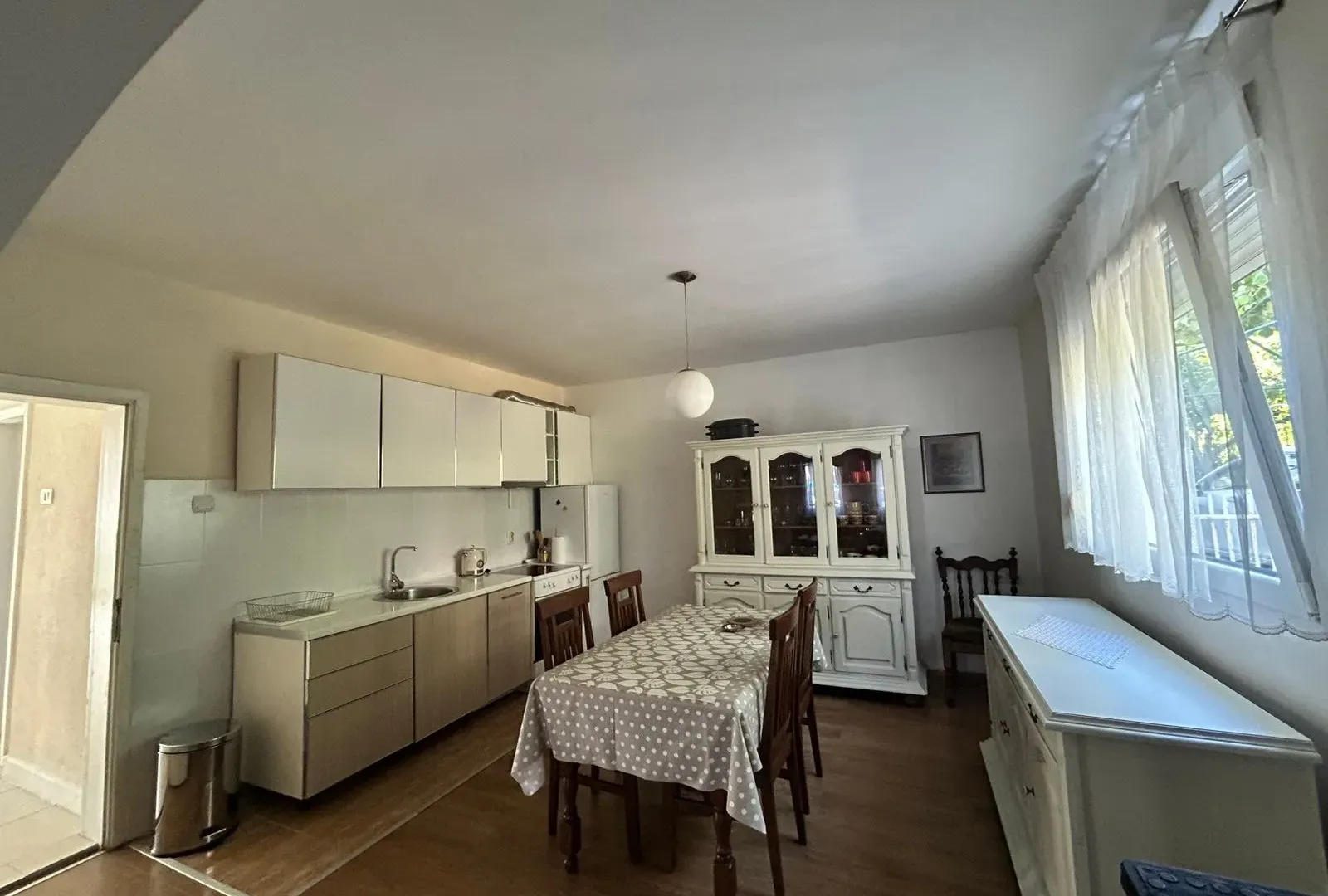 Izdavanje, jednosoban stan, 65m², Šušanj, Bar