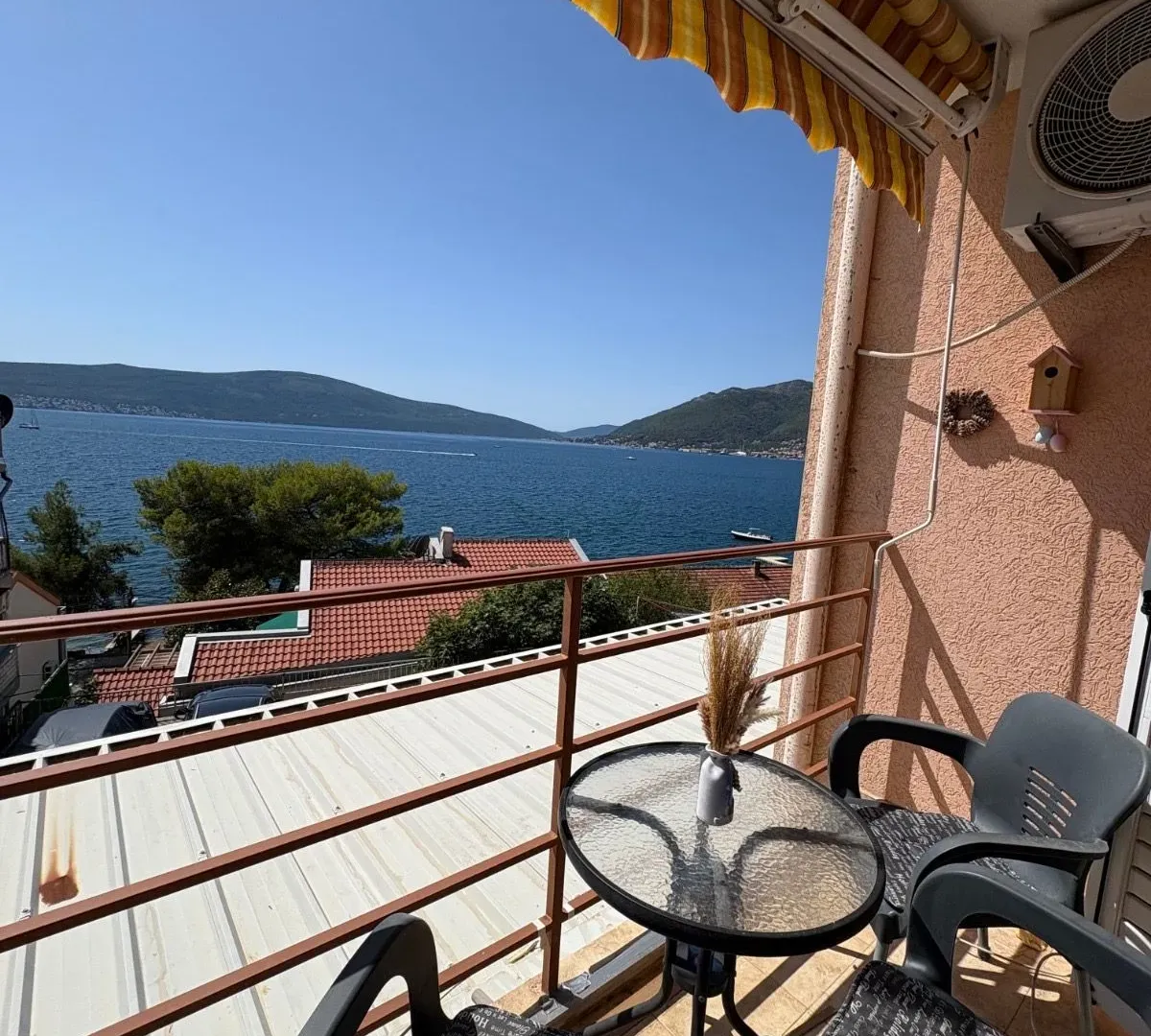 Rent, two bedroom apartment, 49m², Donja Lastva, Tivat