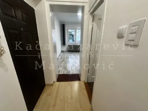Rent, one bedroom apartment, 32m², Kalenić Pijaca, Vračar Sve Podlokacije - image 3