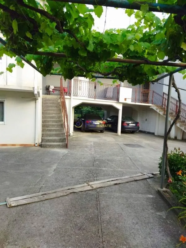 Sale, house, 400m², Bar, Crna Gora