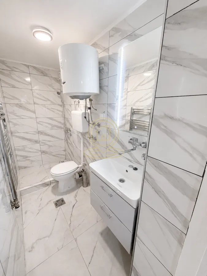 Prodaja, jednosoban stan, 33m², Centar, Novi Sad