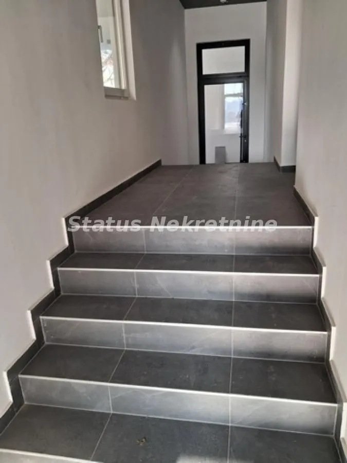 Prodaja, stan, 210m², Telep, Novi Sad Sve Podlokacije