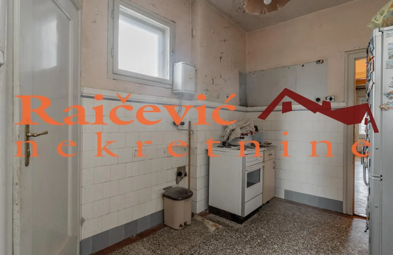 Prodaja, trosoban stan, 77m², Stari Grad, Beograd