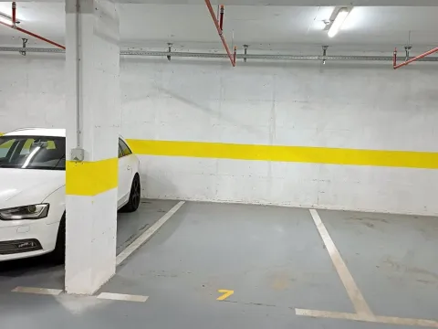 Rent, parking/garage, 13m², Pobrežje, Podgorica - image 1