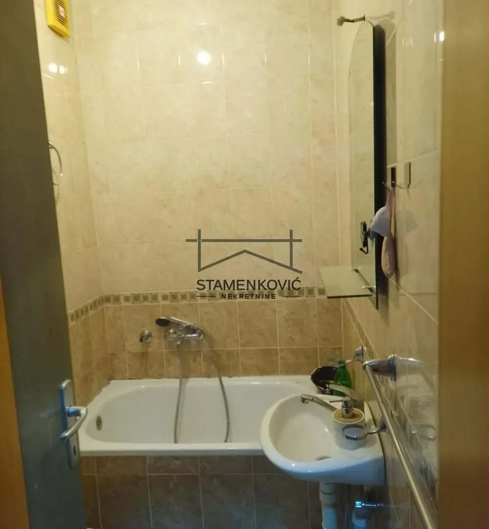Prodaja, dvosoban stan, 46m², Nova Detelinara, Novi Sad Sve Podlokacije