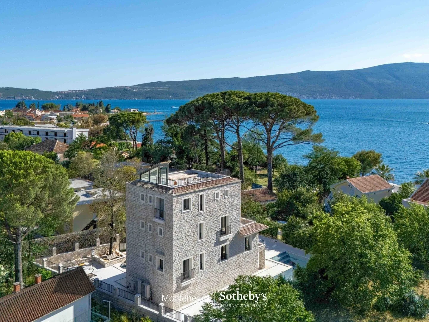 Prodaja, kuća, 410m², Donja Lastva, Tivat