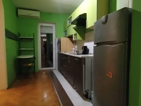 Izdavanje, četvorosoban stan, 104m², Čukarica, Beograd - image 6