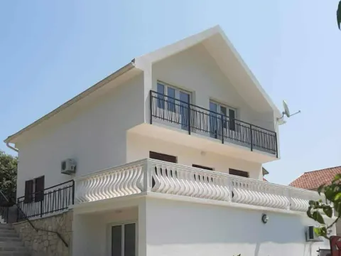 Rent, house, 89m², Luštica, Herceg Novi - image 1