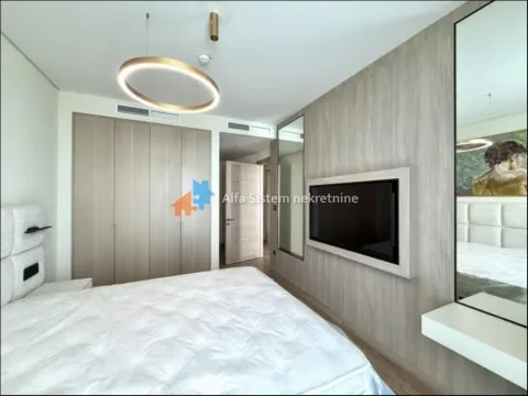 Izdavanje, trosoban stan, 98m², Savski Venac, Beograd - image 12