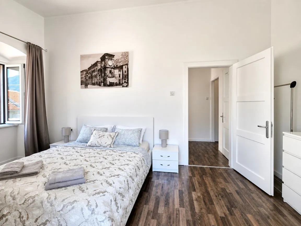 Prodaja, jednosoban stan, 42m², Stari Grad Kotor, Kotor