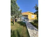 Rent, house, 165m², Farmaci, Podgorica - image 1