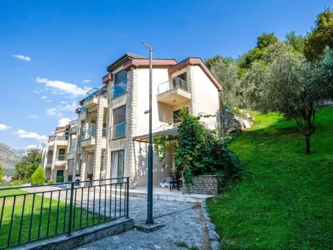 Prodaja, dvosoban stan, 67m², Kostanjica, Kotor - image 4