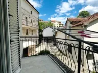 Izdavanje, trosoban stan, 96m², Škaljari, Kotor - image 4