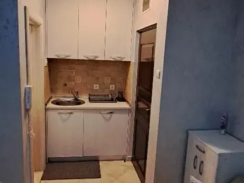 Sale, one bedroom apartment, 35m², Velji Vinogradi, Budva - image 7