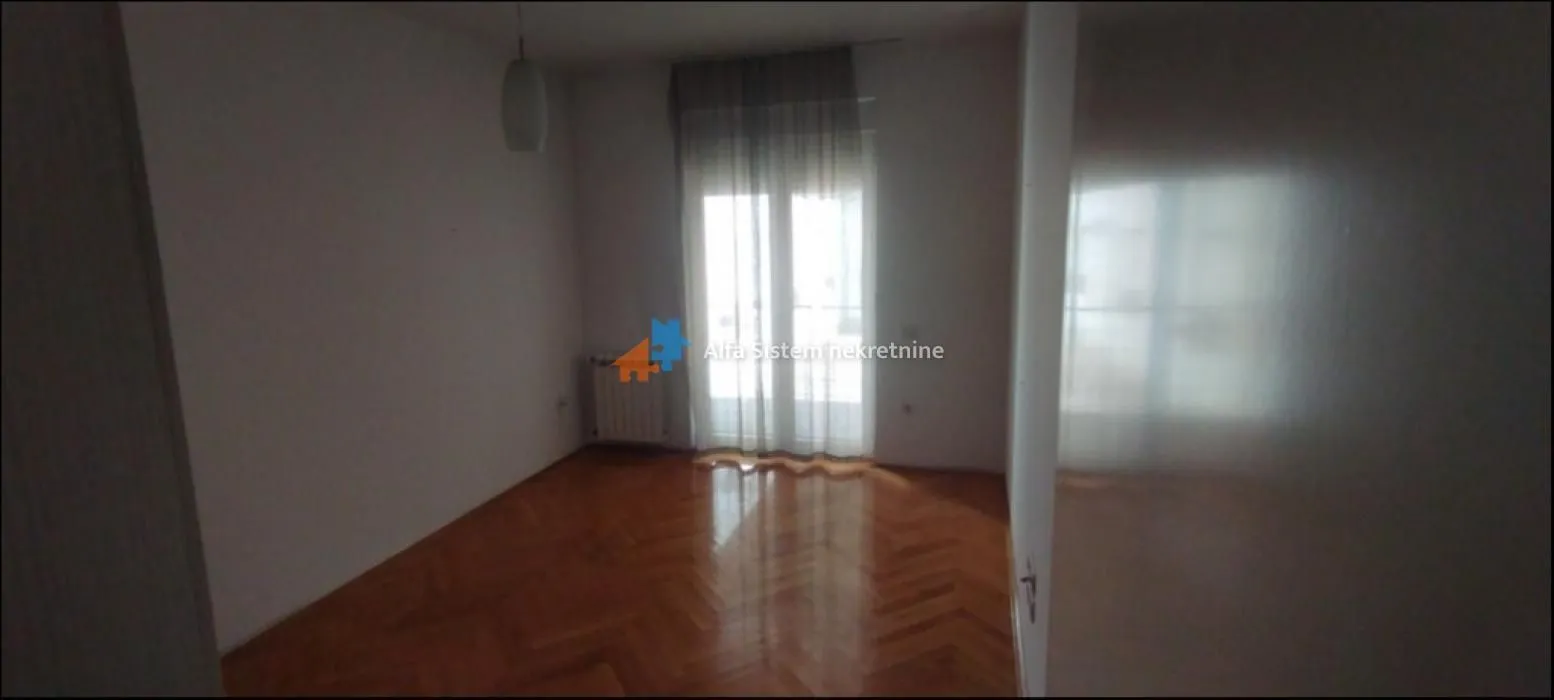 Rent, three bedroom apartment, 110m², Vračar Hram, Vračar Sve Podlokacije