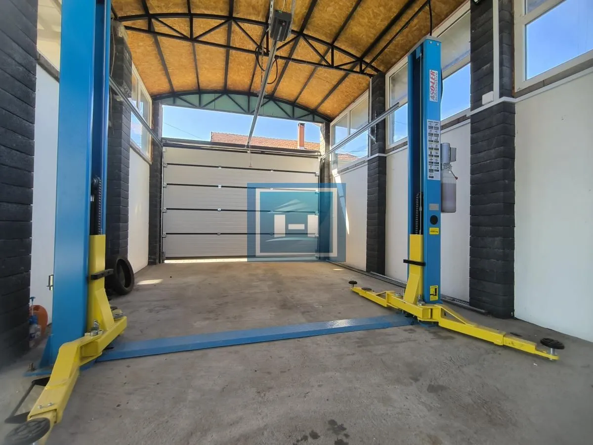 Izdavanje, parking/garaža, 35m², Ćuprija, Srbija