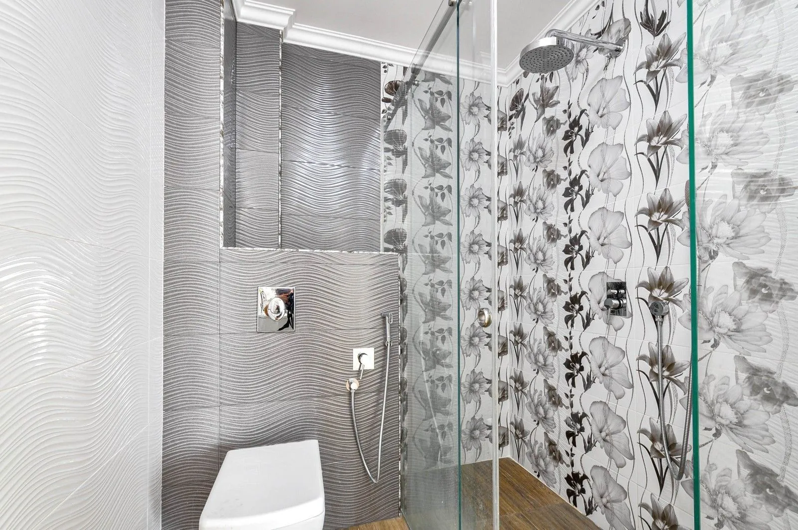Sale, two bedroom apartment, 115m², Bečići, Budva