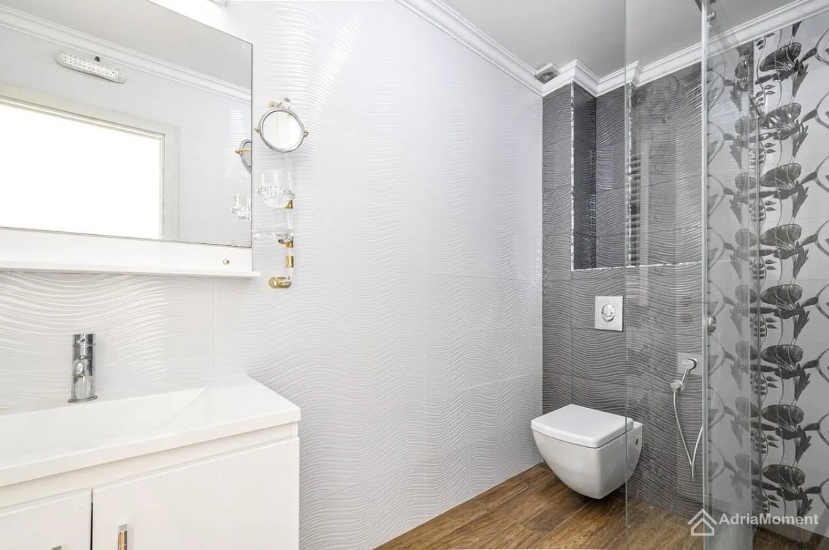 Prodaja, dvosoban stan, 115m², Bečići, Budva