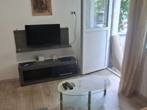 Rent, apartment, 20m², Pejton, Podgorica - image 5