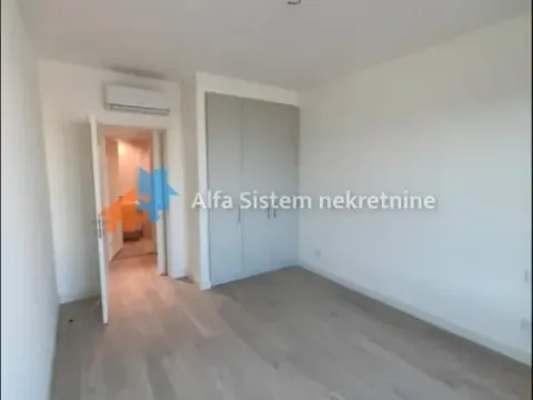 Rent, two bedroom apartment, 55m², Savski Venac, Beograd - image 19