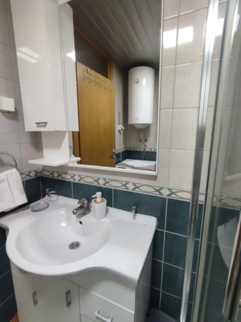 Rent, one bedroom apartment, 50m², Babilonija, Budva