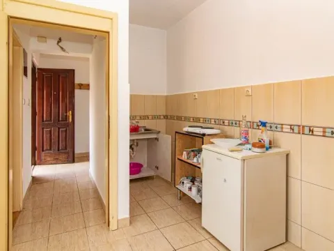 Izdavanje, poslovni prostor, 125m², Stari Aerodrom, Podgorica - image 2