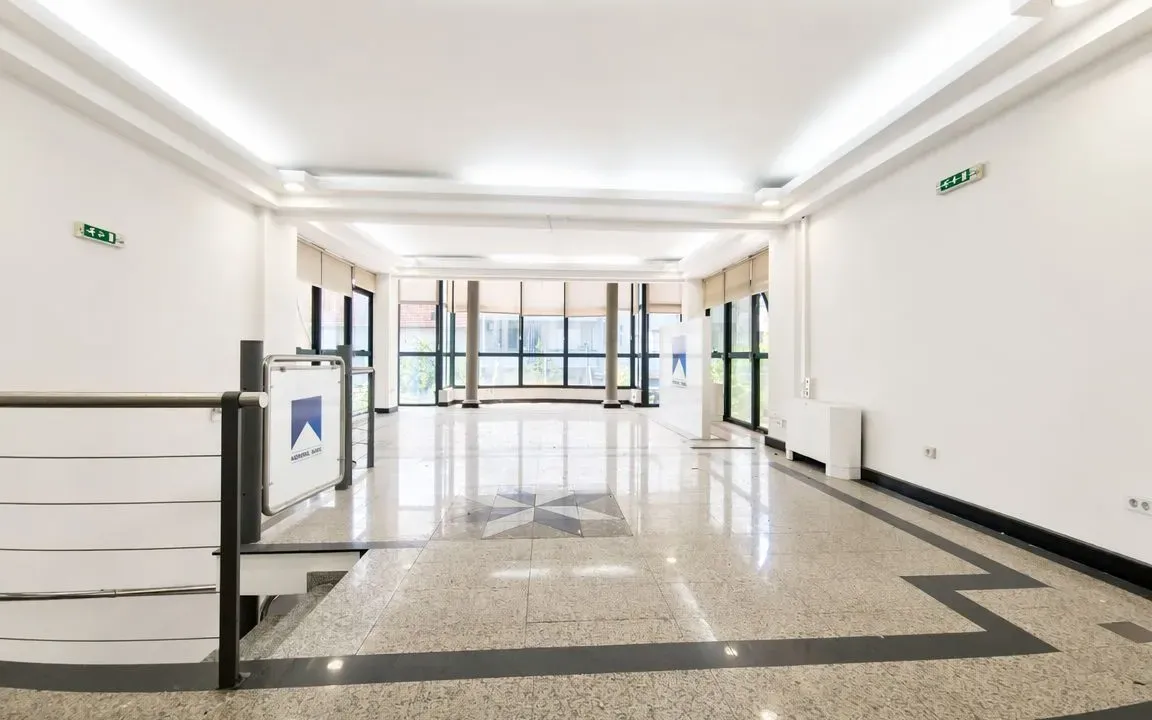 Sale, office space, 500m², Podgorica, Crna Gora
