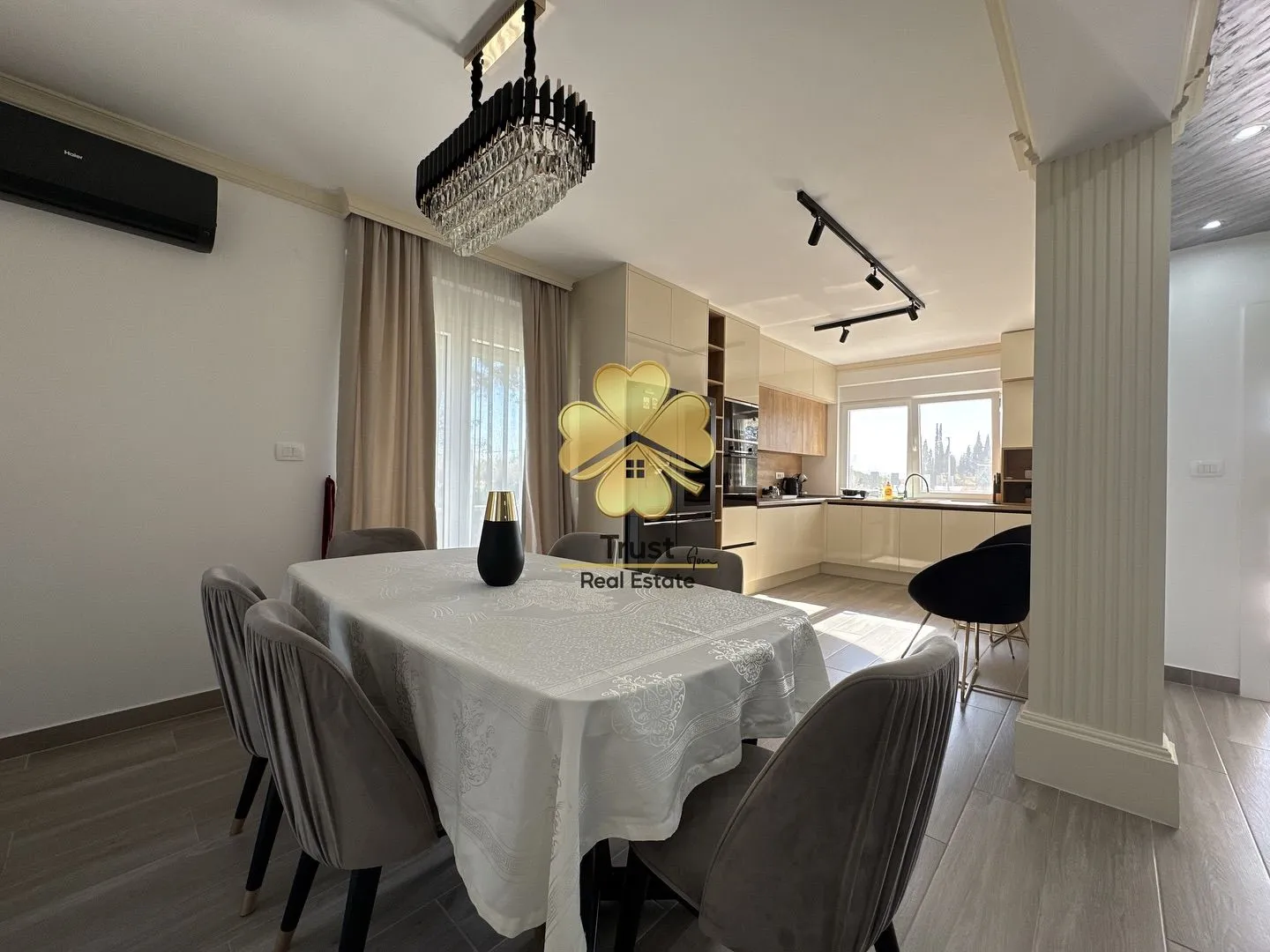 Izdavanje, kuća, 230m², Dajbabe, Podgorica