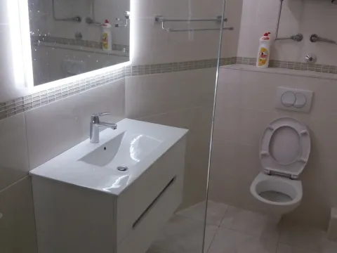 Prodaja, stan, 117m², Tivat, Crna Gora - image 3