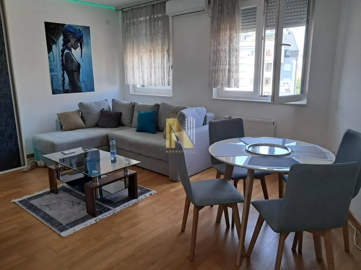 Rent, studio apartment, 28m², Bulevar patrijarha Pavla, Novi Sad Sve Podlokacije