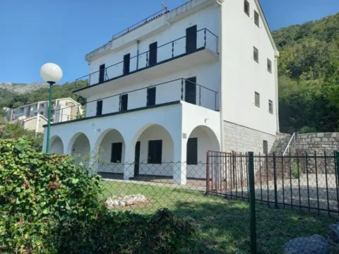 Prodaja, kuća, 480m², Petrovac, Budva - image 11