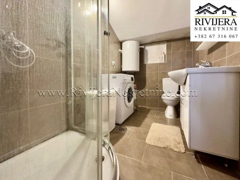 Prodaja, dvosoban stan, 65m², Dobrota, Kotor