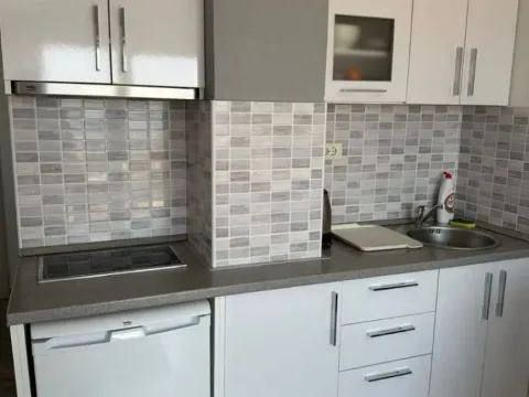 Izdavanje, jednosoban stan, 40m², Mažina, Tivat - image 4