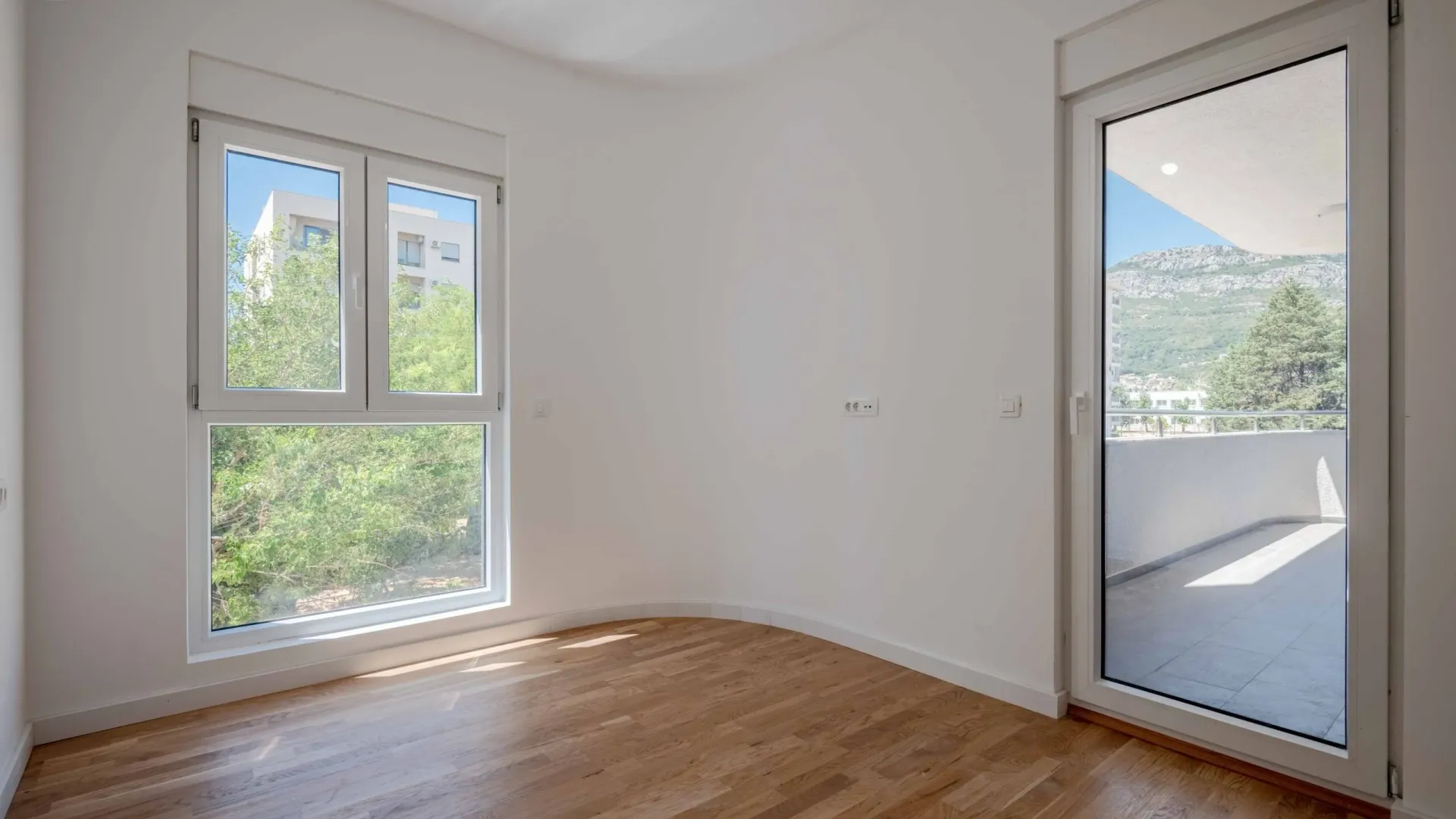 Prodaja, dvosoban stan, 65m², Centar, Bar