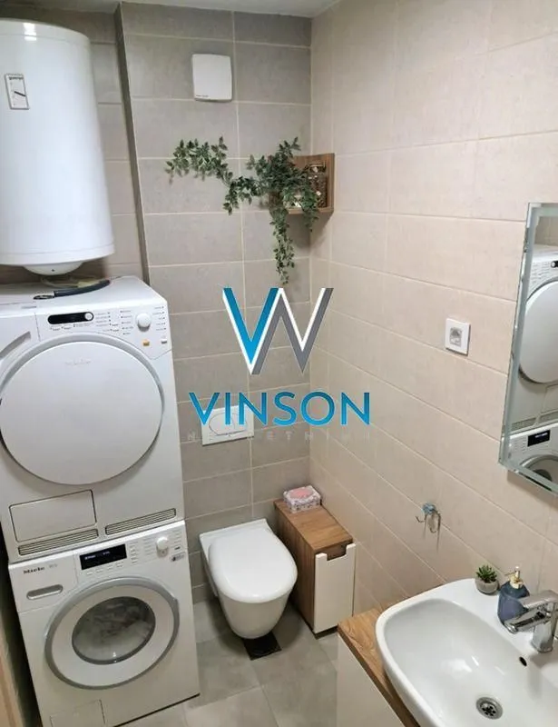 Izdavanje, trosoban stan, 62m², Salajka, Novi Sad Sve Podlokacije