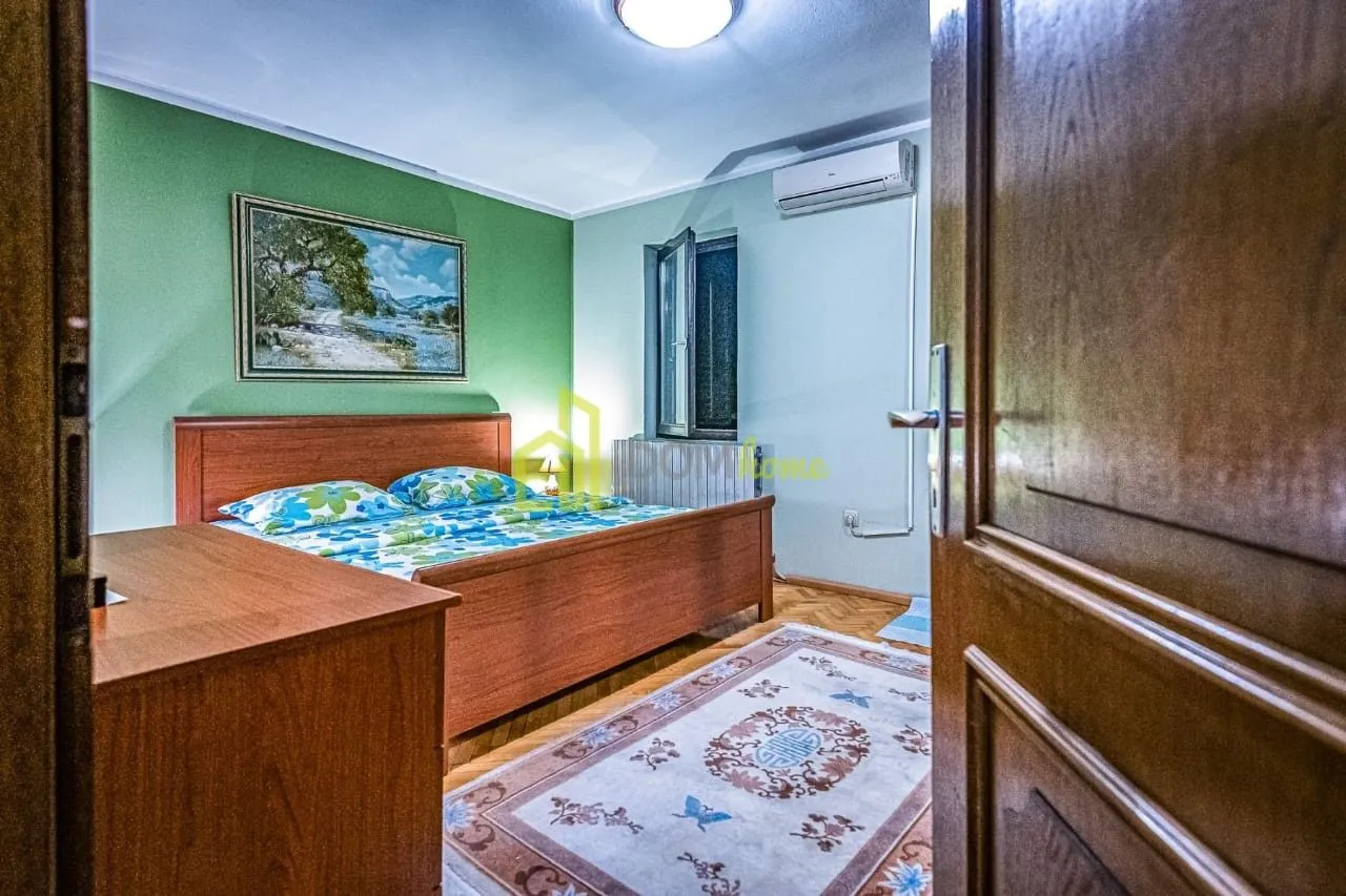 Sale, house, 280m², Masline, Podgorica