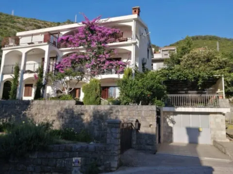 Sale, house, 300m², Pržno, Budva