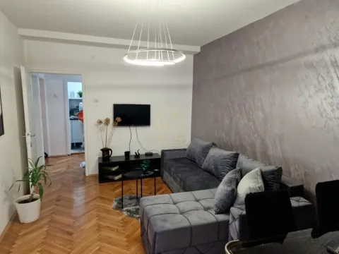 Rent, three bedroom apartment, 75m², Vračar Sve Podlokacije, Beograd - image 3